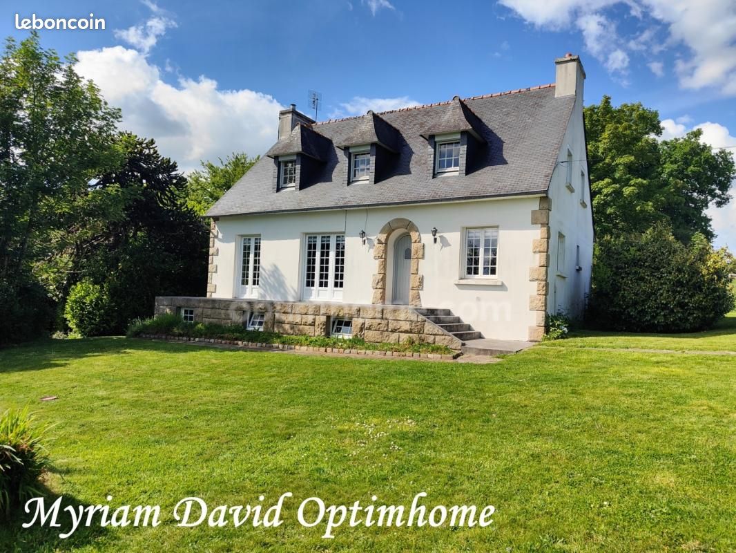 Maison 6 pièces 133 m² · à Glomel · 133 m² · 144 900 €