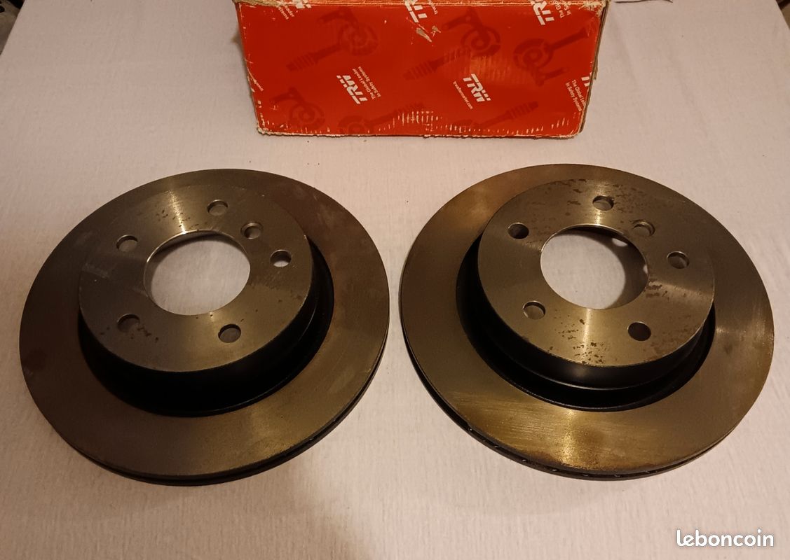 DF1107 TRW Disque de frein 244x7mm, 6x108, plein | AUTODOC prix et