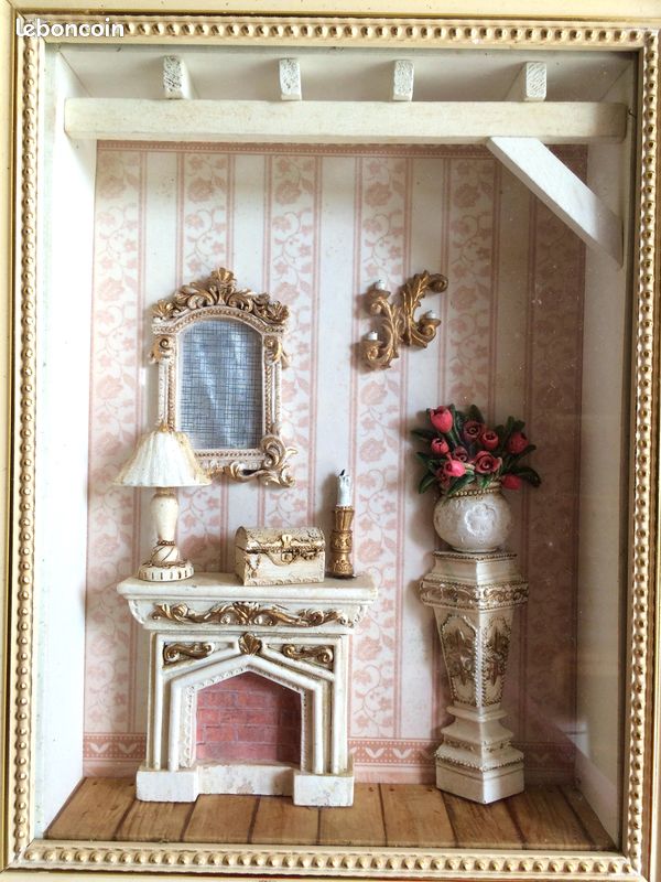 Salon Miniature Dans Vitrine - Fait Main, Occasion En Super état