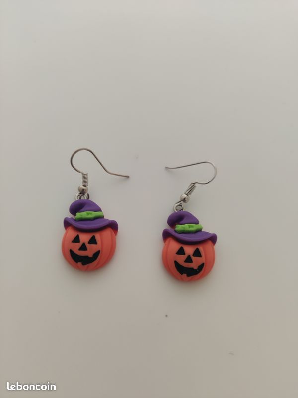 Boucles d'oreilles halloween citrouille orange avec chapeau violet (image 1)