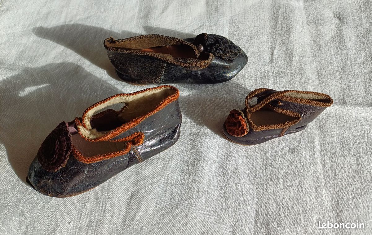 Poupee Ancienne Chaussures À VENDRE! - FR