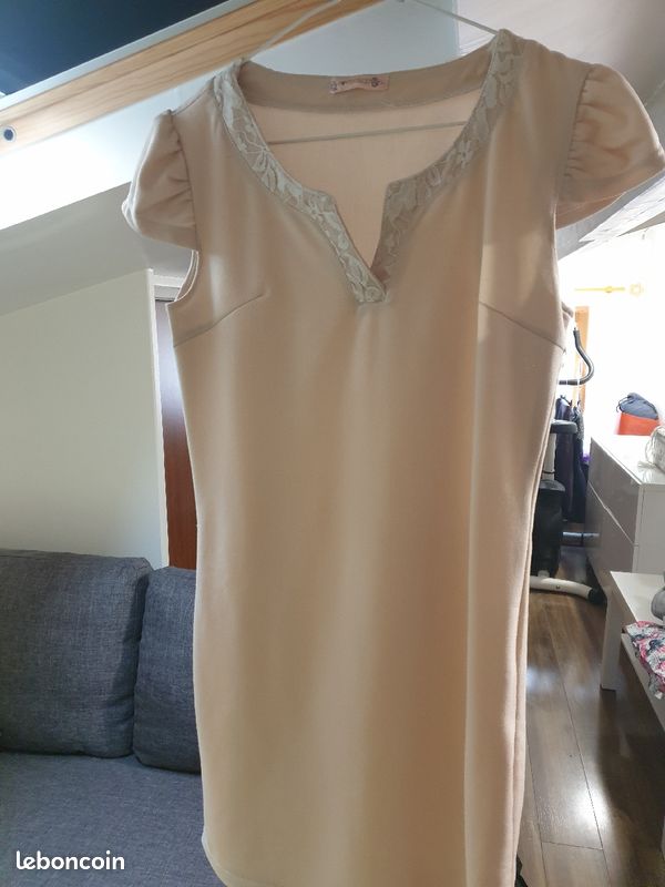 Robe (image 1)