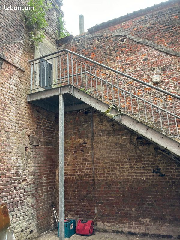 Escalier galvanisé (image 2)