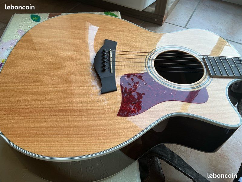 414 CE-R modèle du 11 mars 2016 + Taylor flycase Taylor + Sangle Univox + capodastre + jeu de corde souple (image 1)