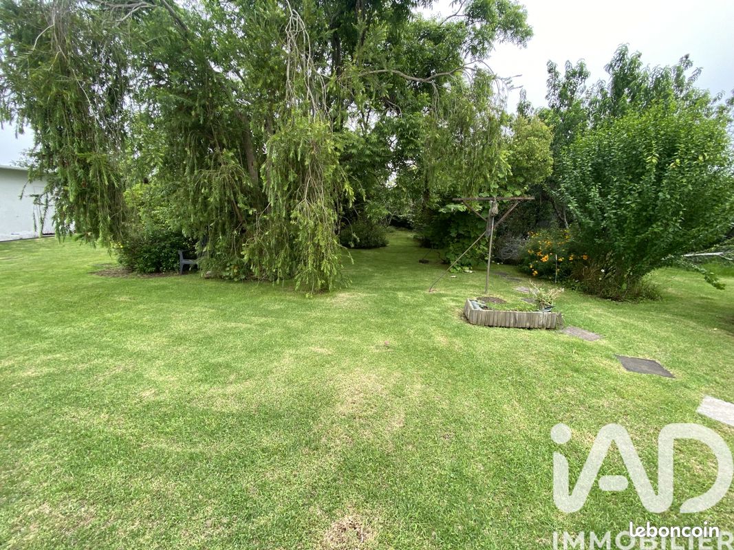 Terrain 746 m² · à Le Tampon · 746 m² · 145 000 €