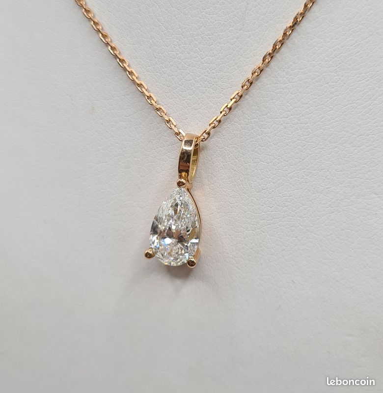 Collier or rose 18 carats serti d'un diamant poire de laboratoire