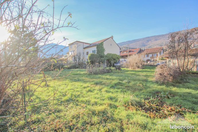 Terrain 390 m² Péron