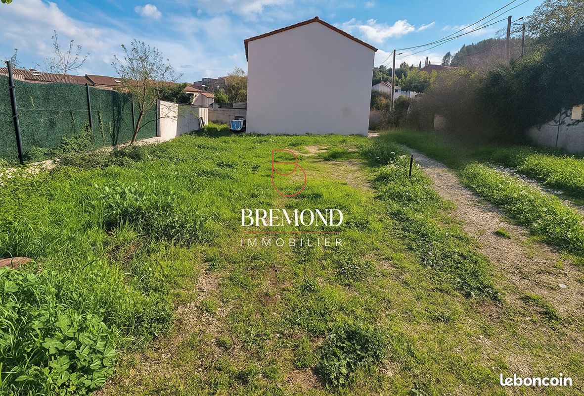 Terrain 196 m² · à Cuers · 196 m² · 125 000 €
