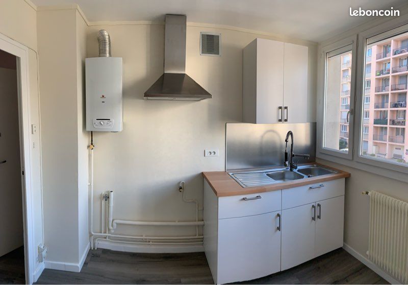 Appartement 3 pièces 55 m² · à Saint-Étienne · 55 m² · 60 000 €