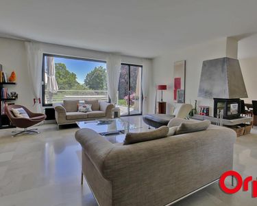 Maison 1 270 000 € - 260 m²