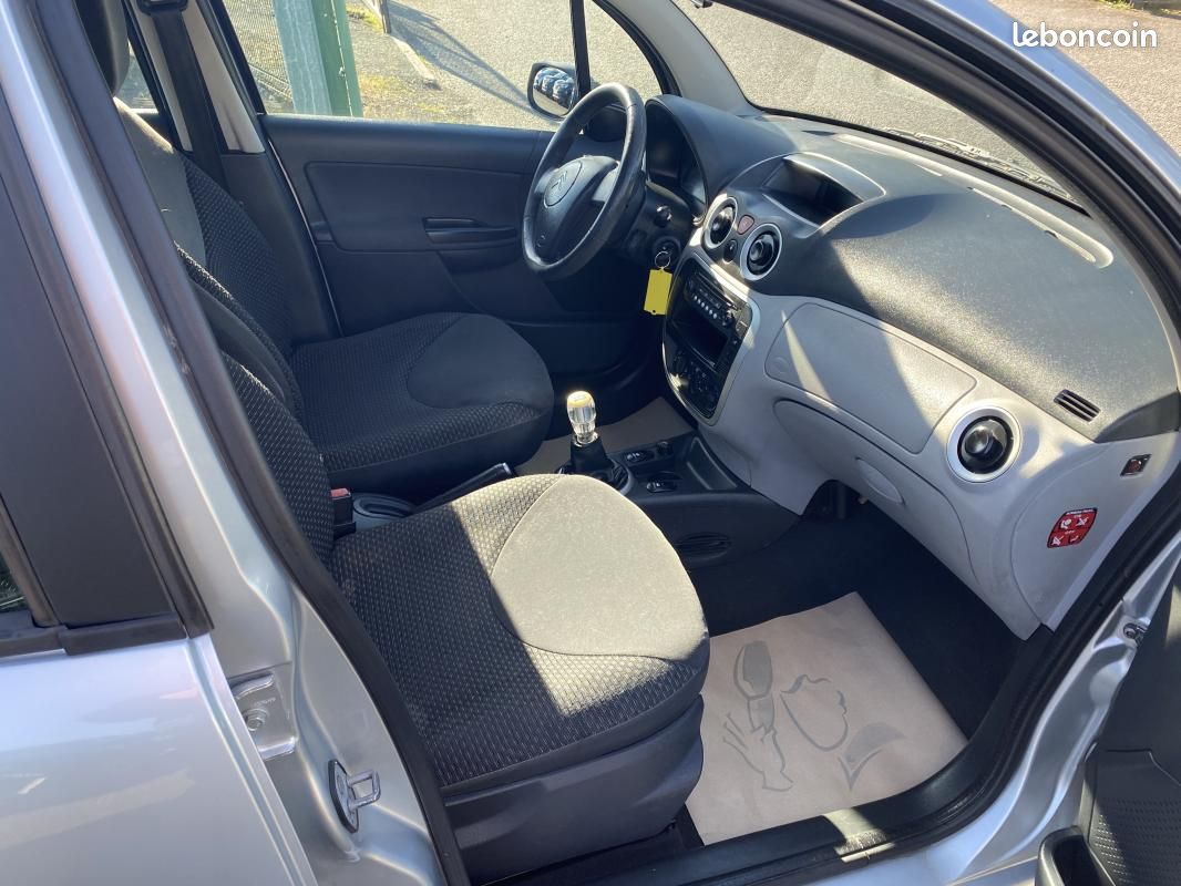 Citroën C3 HDI 70 CONFORT (image 17)