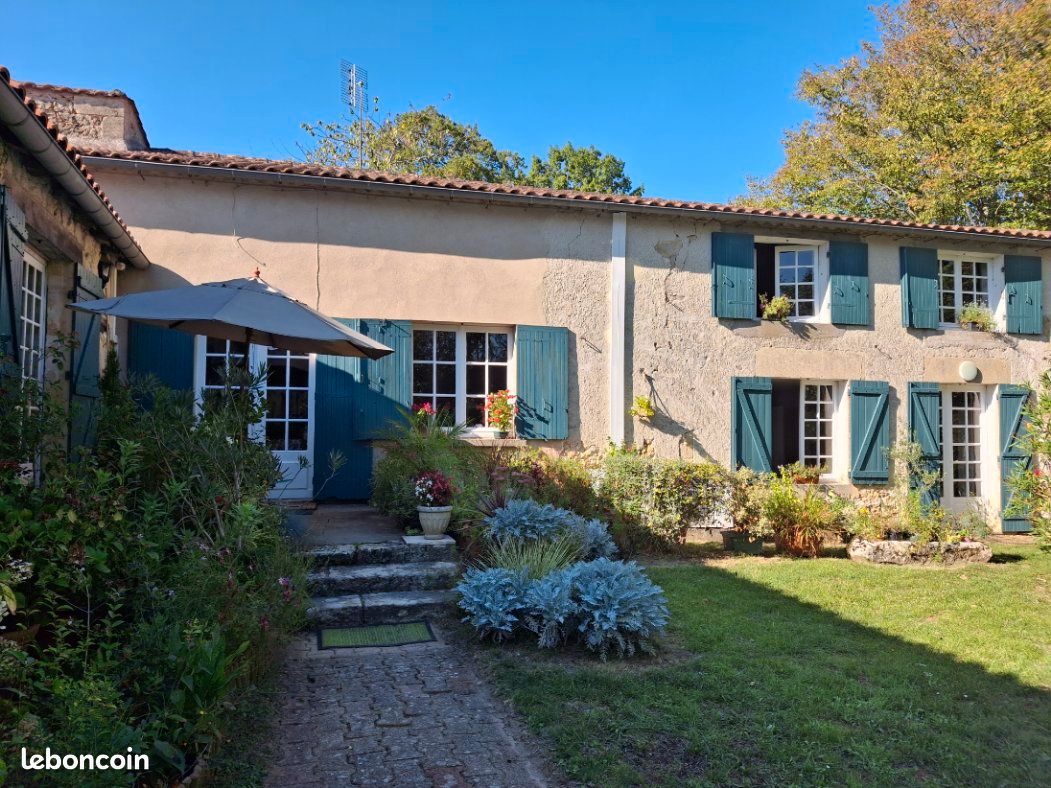 Maison 7 pièces 180 m² · à Sauveterre-de-Guyenne · 180 m² · 380 000 €