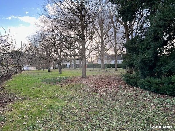 Terrain 630 m² Checy