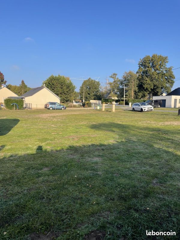 Terrain à bâtir de 640 m² à BEAUFORT-EN-ANJOU (49) · 69 500 €