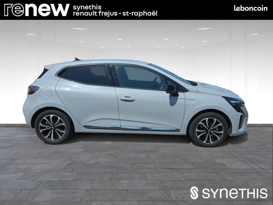 Renault Clio V E-Tech full hybrid 145 ch GSR2 Techno (image 12)