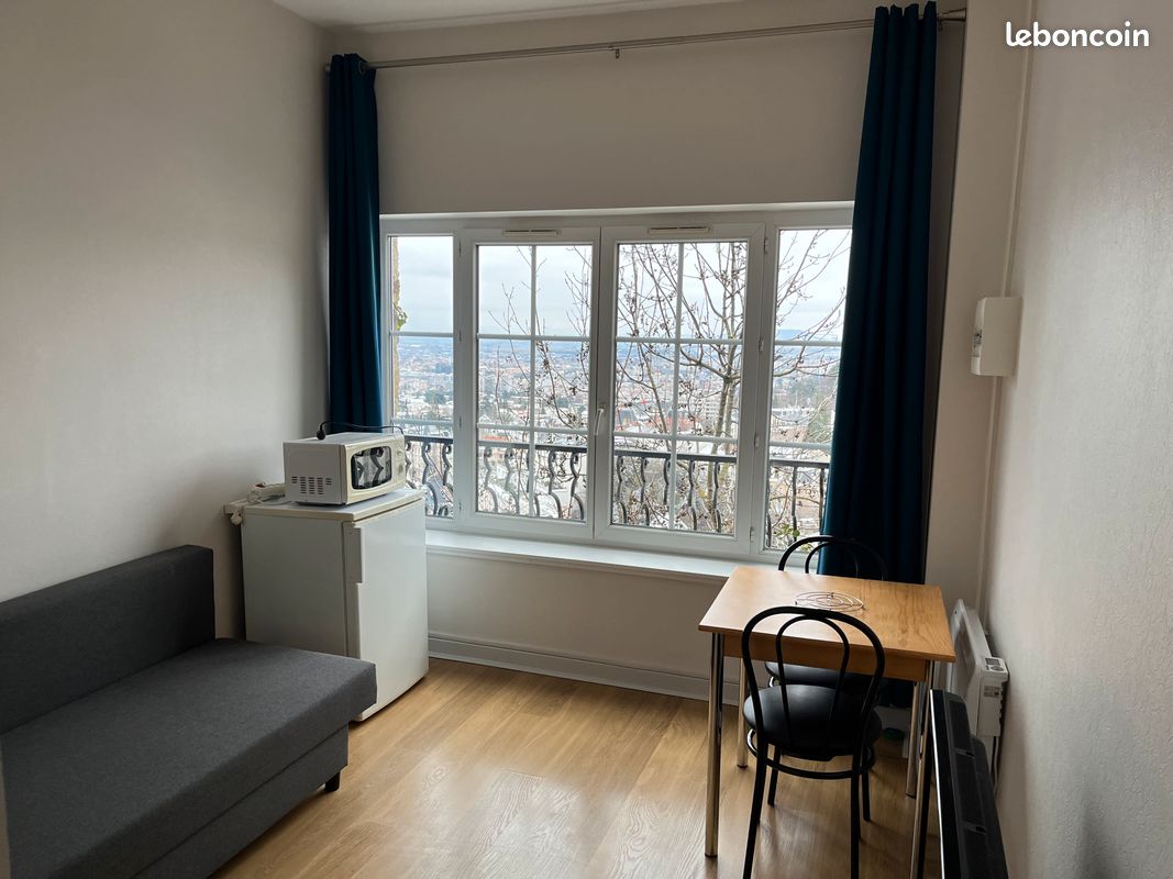 Appartement 1 pièce 15 m² · à Royat · 15 m² · 330 €