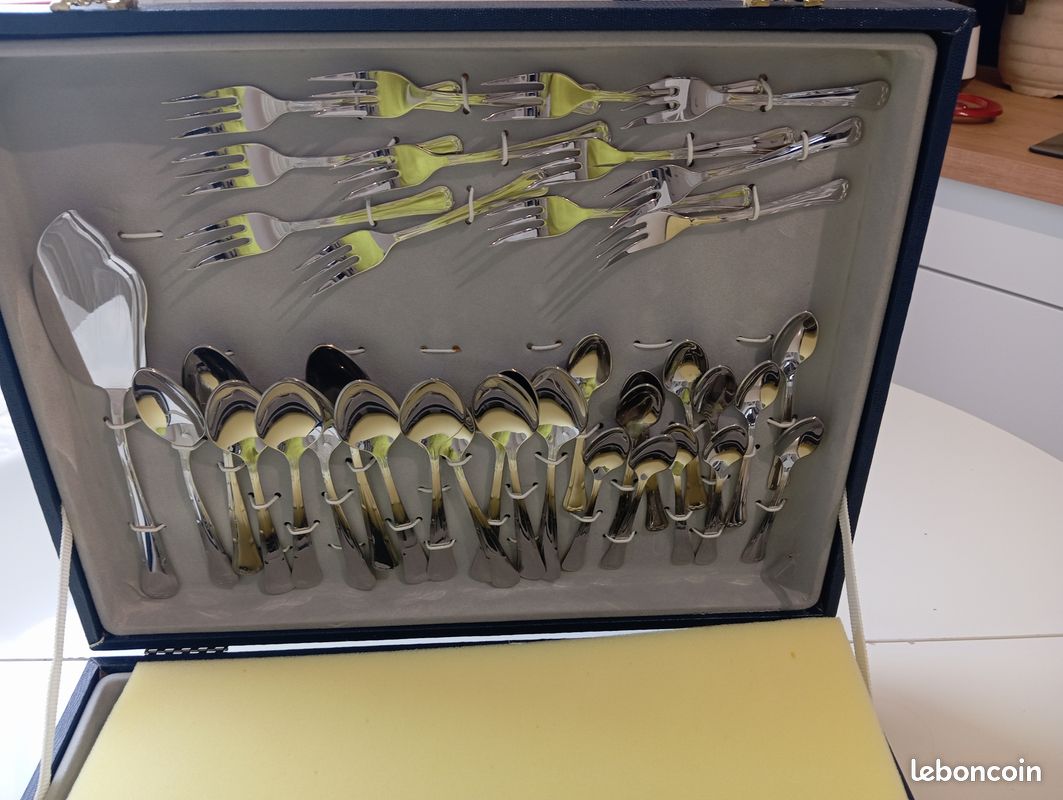 Ménagère inox dans son coffret (image 3)