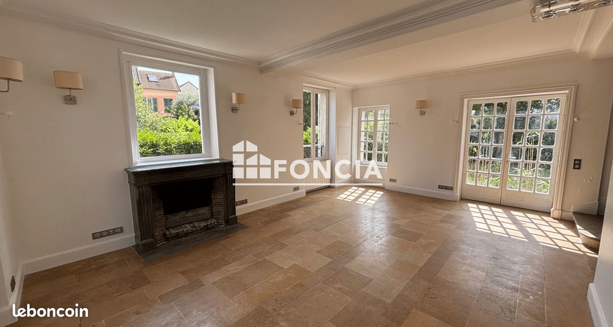 Maison 6 pièces 144 m² · à Louveciennes · 144 m² · 2 980 €/mois