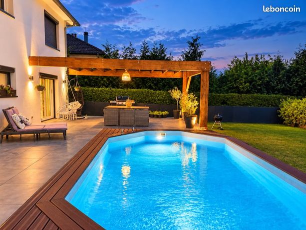 Maison familiale de 170 m² entièrement rénovée – piscine – 5 chambres – terrain de 1 078 m²