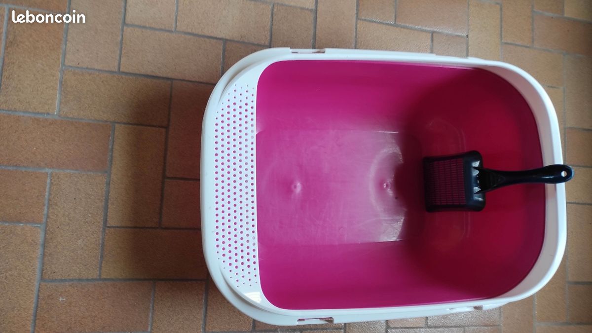 Bac litière et accessoires pour chats (image 1)