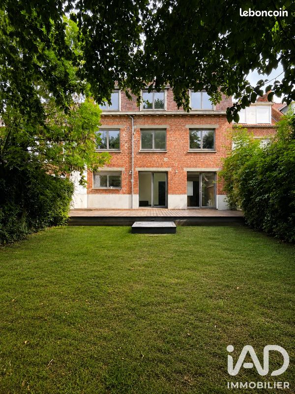 Maison 11 pièces 253 m² · à Hazebrouck · 253 m² · 410 000 €