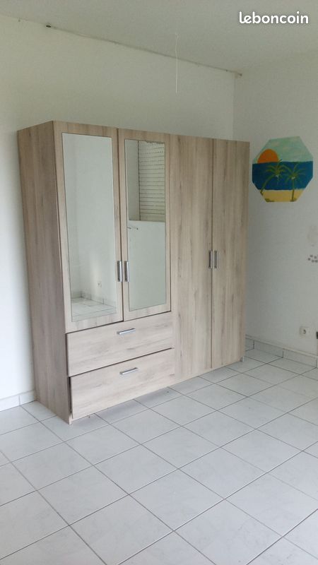Appartement 3 pièces 85 m² · à Sainte-Anne · 85 m² · 750 €