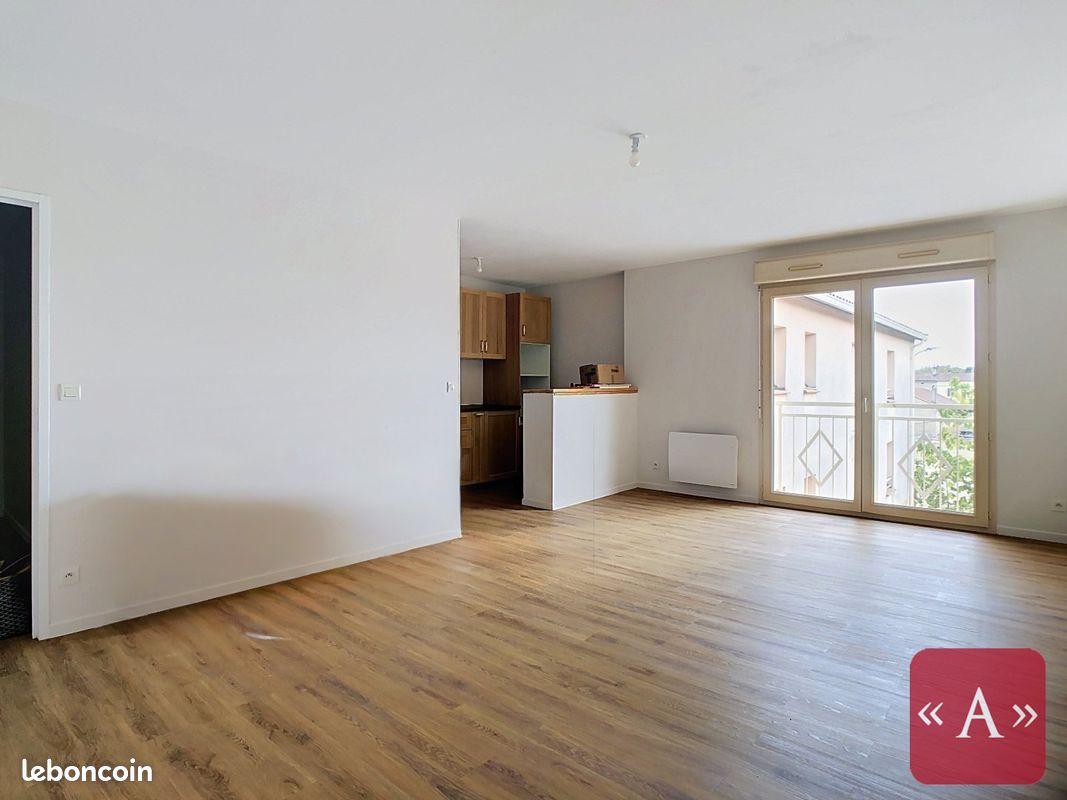 Appartement 2 pièces 56 m² · à Saint-Sulpice-la-Pointe · 56 m² · 500 €/mois