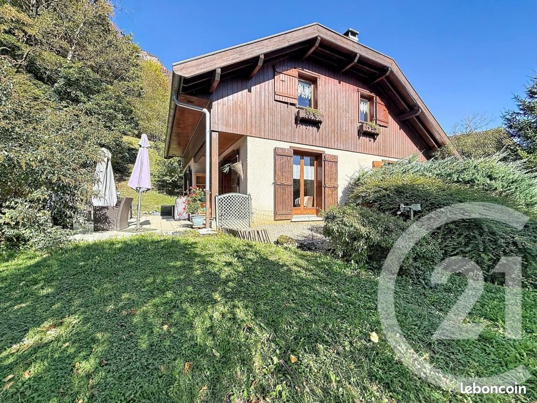 Maison 5 pièces 93 m² · à Taninges · 93 m² · 550 000 €