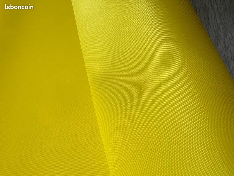 Tissu polyester 240g jaune étanche (image 2)