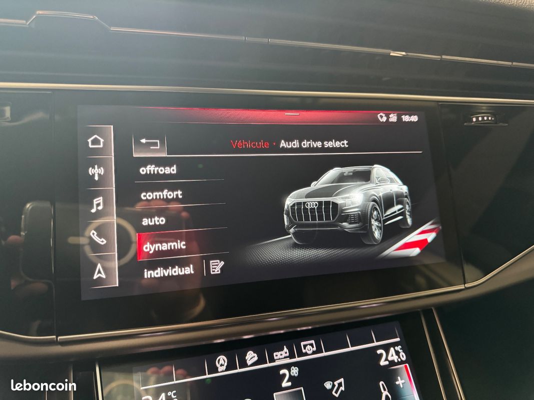 AUDI Q8 Q8 45 TDI 231 Tiptronic 8 Quattro / CarPlay / Caméra de recul / Sièges éléctriques (image 21)