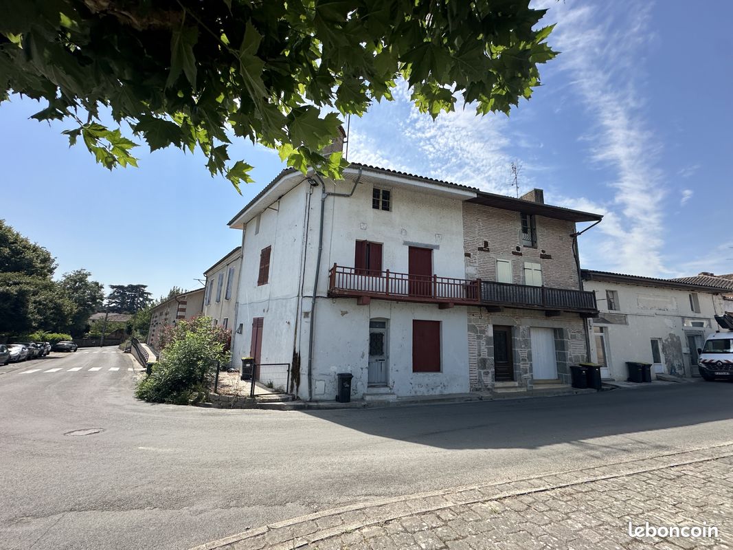 Maison 3 pièces 100 m² · à Clairac · 100 m² · 59 000 €