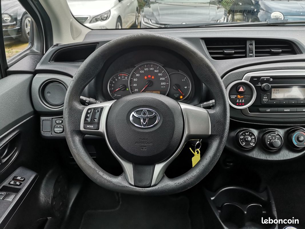 Toyota Yaris 1.0 VVTI 70 TENDANCE (image 8)