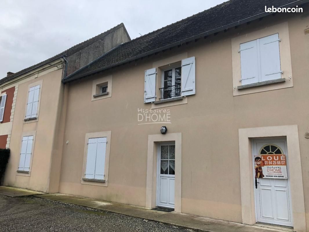 Maison 6 pièces 178 m² · à Aubepierre-Ozouer-le-Repos · 178 m² · 1 300 €