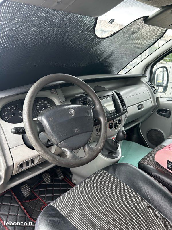 Renault Trafic 2 (image 2)