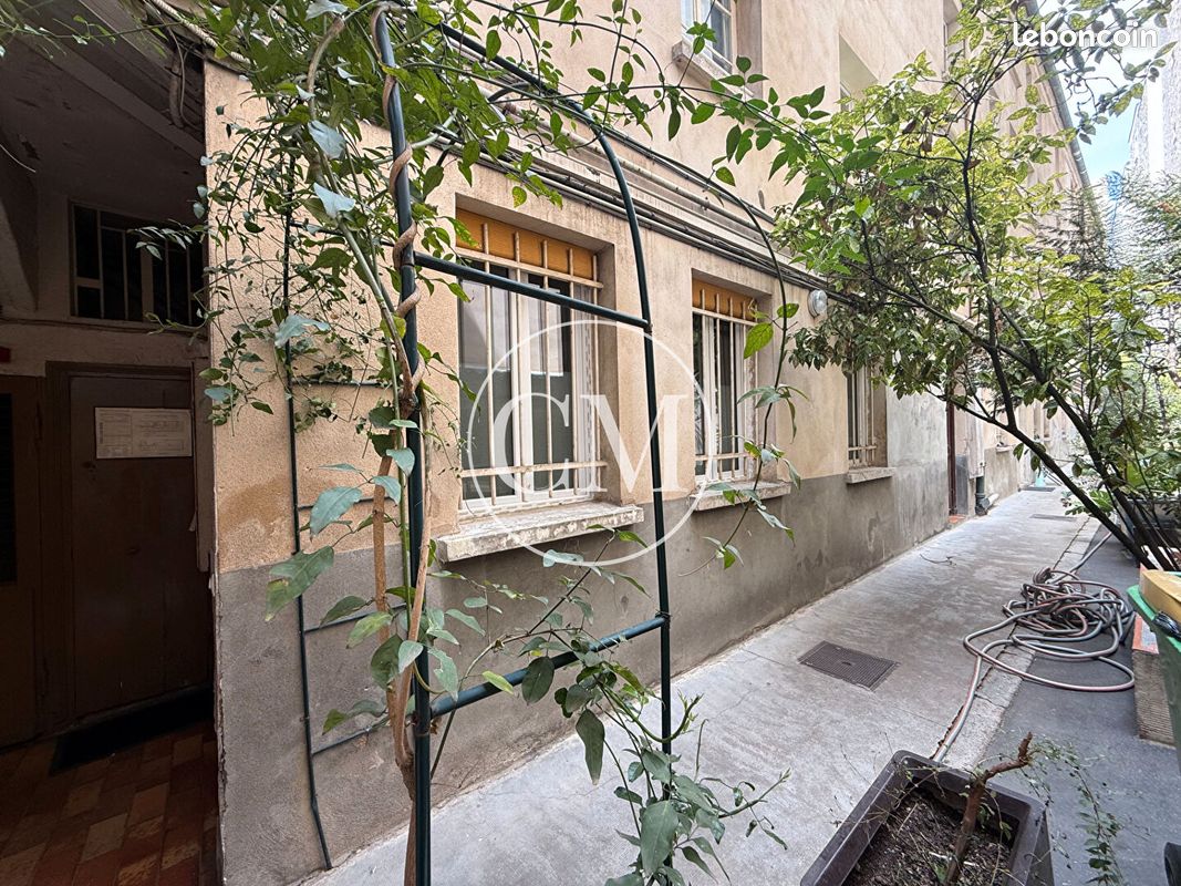 Appartement 1 pièce 21 m² · à Paris · 21 m² · 215 000 €