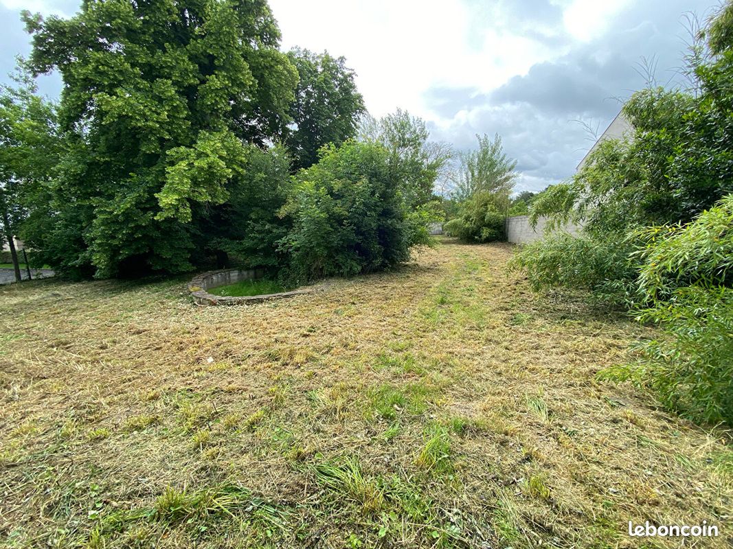 Terrain 450 m² · à Nanteuil-lès-Meaux · 450 m² · 129 000 €