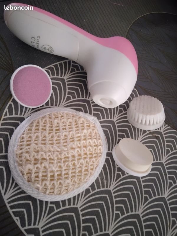 Brosse nettoyante pour le visage (image 1)