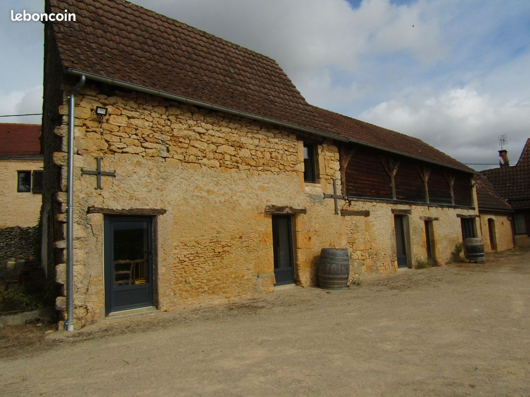 Maison 7 pièces 225 m² · à Auriac-du-Périgord · 225 m² · 385 000 €