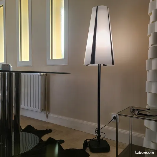 Lampadaire vintage 1980 memphis