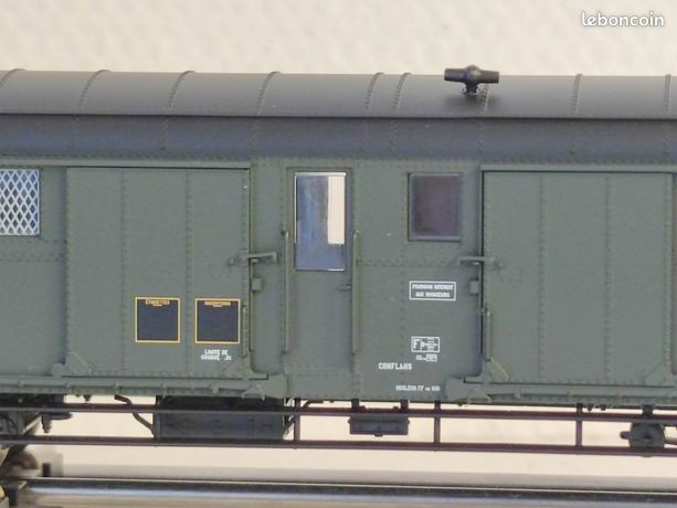 REE MODELES 🚂 VB-113 Fourgon OCEM 30 feux fonctionnels toit noir et bouts noirs EpIII SNCF HO - Jeux & Jouets