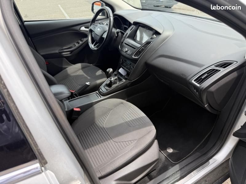 Ford Focus SW 1.5 TDCi 120ch Stop&Start Titanium (image 8)