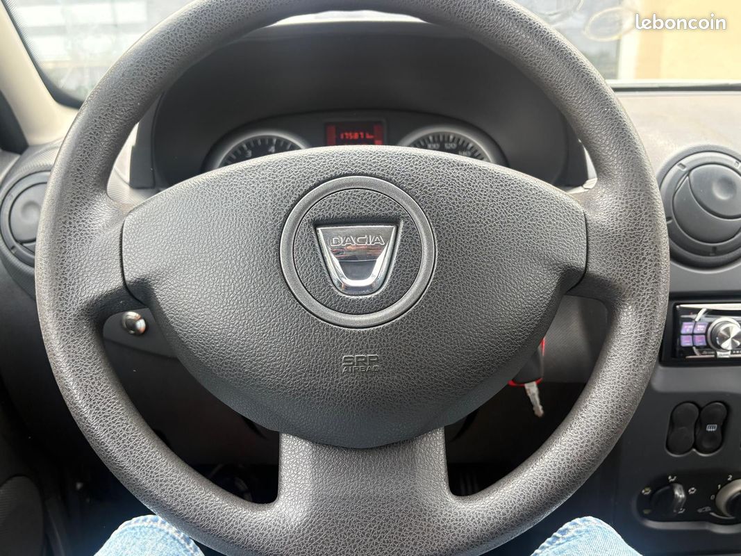 DACIA DUSTER 1.6 16v 105 4x2 Lauréate (image 10)