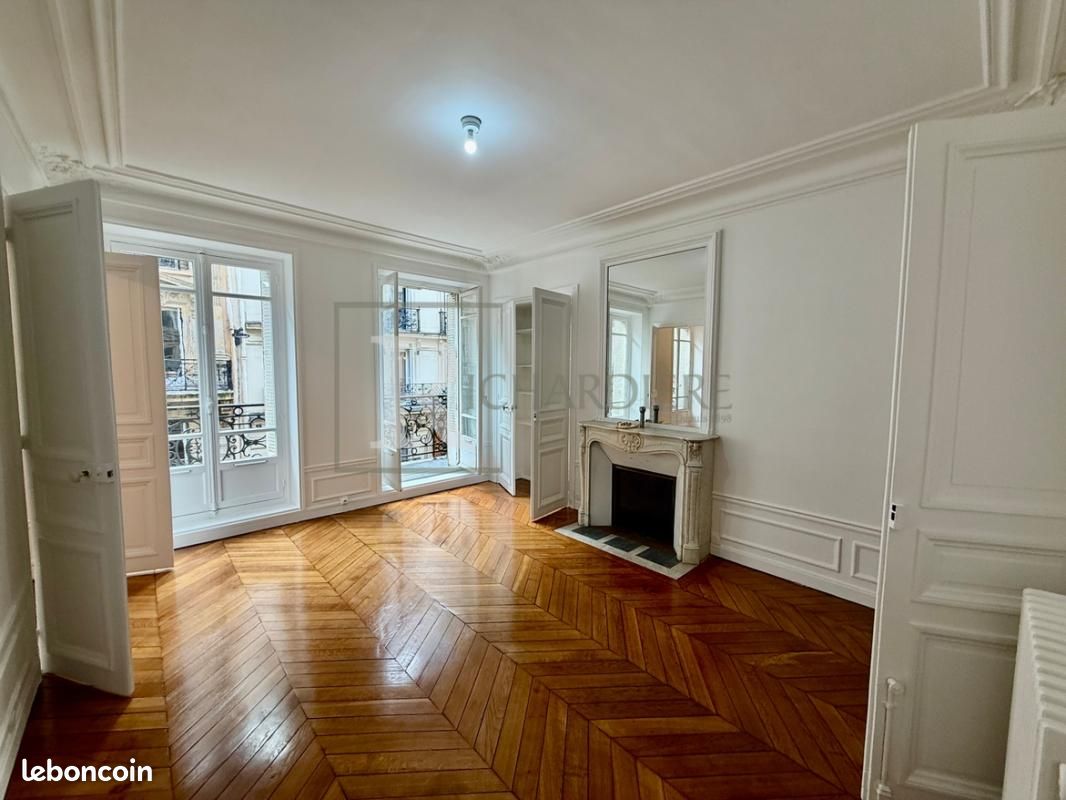 Appartement 5 pièces 104 m² · à Paris · 104 m² · 2 780 €/mois