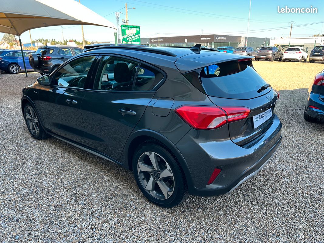✨PROMO Ford Focus 1.0 EcoBoost 125ch Active (feux leds + CarPlay + gps + ...) Boite auto 2020 (image 2)