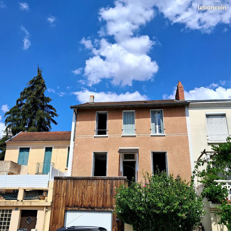 Maison 5 pièces 120 m² · à Abrest · 120 m² · 206 000 €