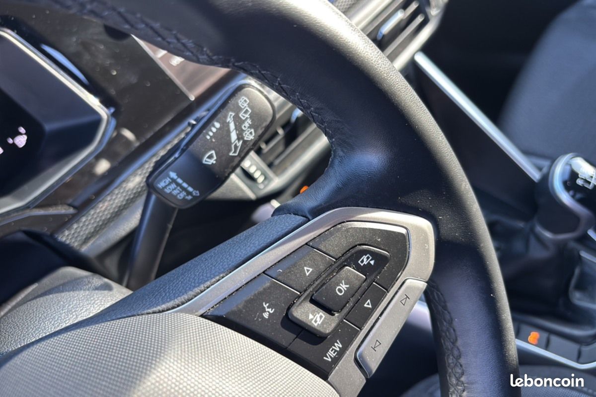 Volkswagen Taigo TSI 115 EDITION CAMERA KEYLESS (image 9)