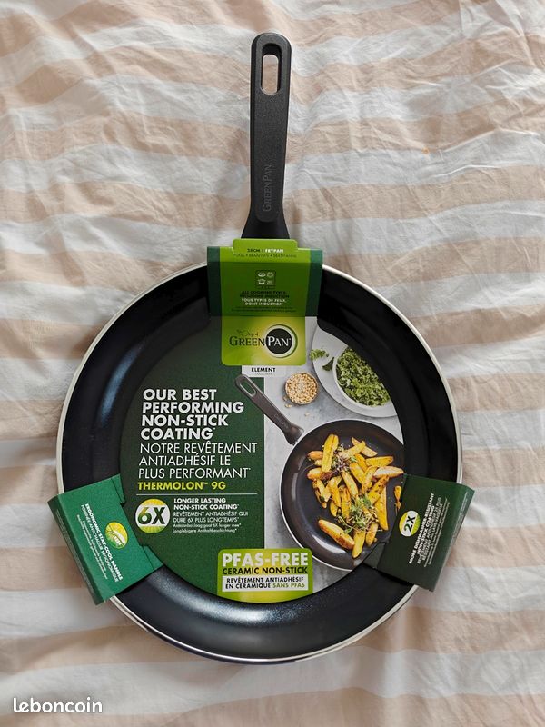 Poêle GreenPan Element 28 cm — neuve
Jamais utilisée, encore avec étiquette.
Revêtement céramique anti-adhésif sans PFAS, compatible tous feux dont induction (image 1)