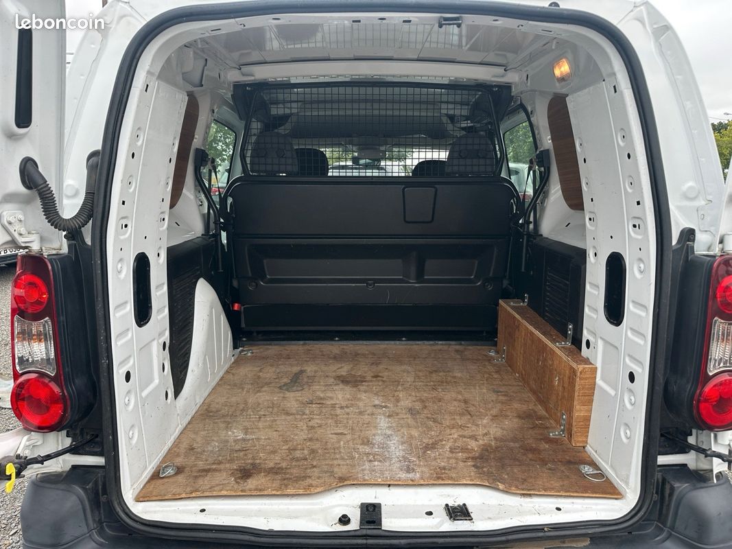 PEUGEOT PARTNER COMBI 1.6 HDI 90 PREMIUm (image 16)