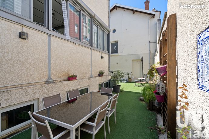 Maison familiale 5 pièces 223 m² — 19