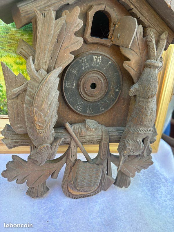 ✨ Ancien coucou en bois sculpté à la main – superbe pièce vintage à détourner ✨ Magnifique ancien coucou en bois entièrement sculpté à la main, une véritable pièce artisanale pleine de charme et d’au (image 7)